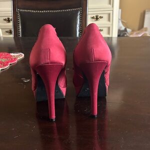 Chic Red Satin Women's Heels